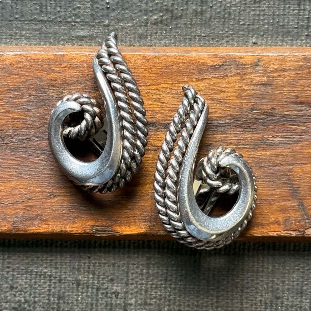 Vintage Napier Doris Day Book Piece Silver Tone Twist Clip On Earrings, 1956